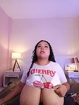 Chat +18 de KITY_HILL ao vivo