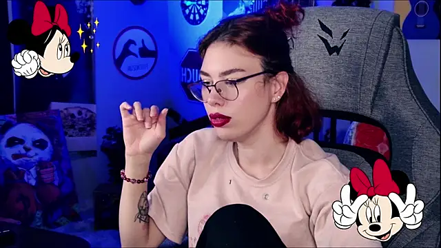 Chat XXX ao vivo de SeraphineDuskryn