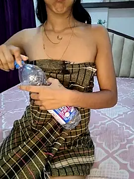 XXX chat uživo modela dipika-13