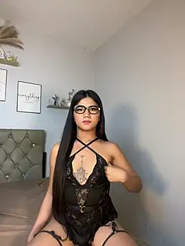 Chat +18 de JassmineLove ao vivo