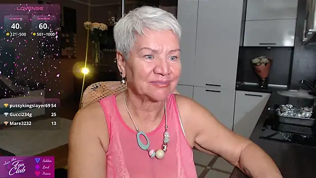 roxana_brooks Adlı Modelin Canlı XXX Sohbeti