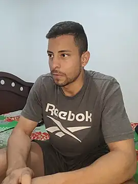 Cris_LaCobra_'s Live XXX Chat