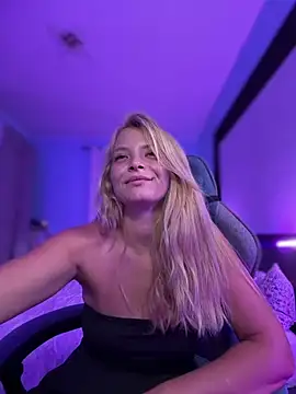 AnastasiaAniess élő XXX-chatje