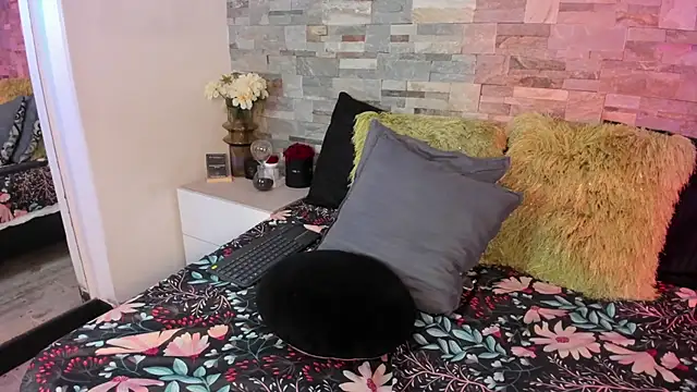 KendallDemie's Live XXX Chat