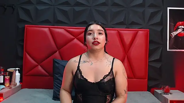 Stefaniabelluci Adlı Modelin Canlı XXX Sohbeti