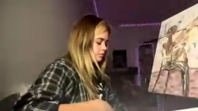MiaRoika's Live XXX Chat