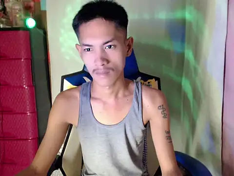 Živý XXX chat riks_tyler