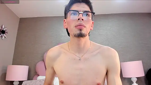 MaxFooxn Live XXX chat