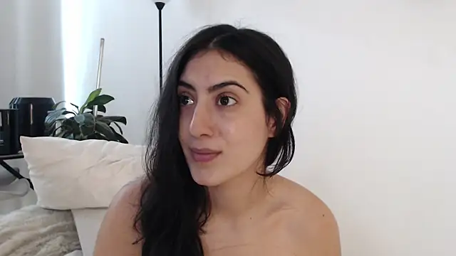 MIYESSI's Live XXX Chat