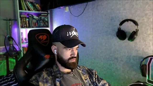 Chat +18 de _Serious_Man ao vivo