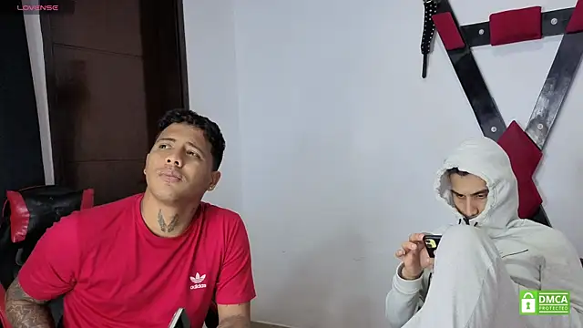 הופעת וובקאם של EliteBoysLive