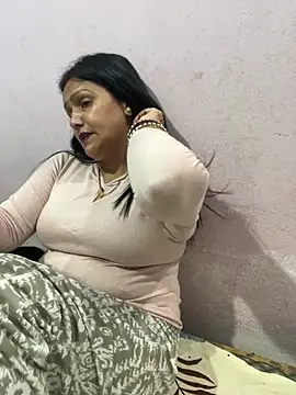 Chat +18 de Anshika_Arya ao vivo