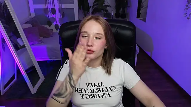 AliceTrenton's Live XXX Chat