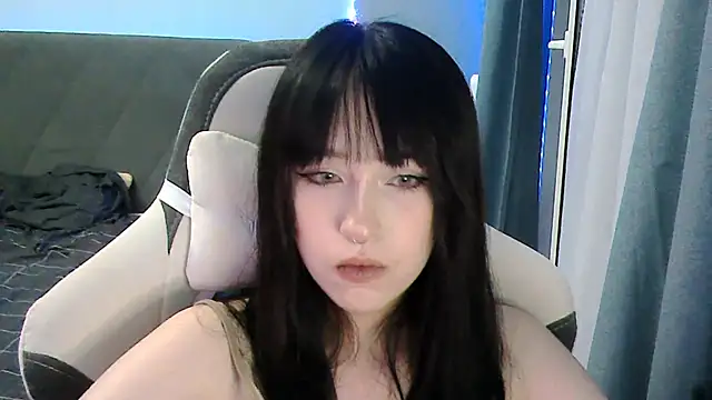 EvaHurt XXX чат на живо
