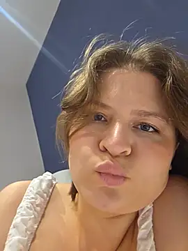 TinniAngel Chat XXX live