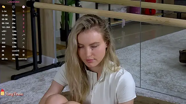 YungTessa's Live XXX Chat