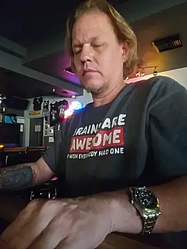yourMasterisBored Show Webcam