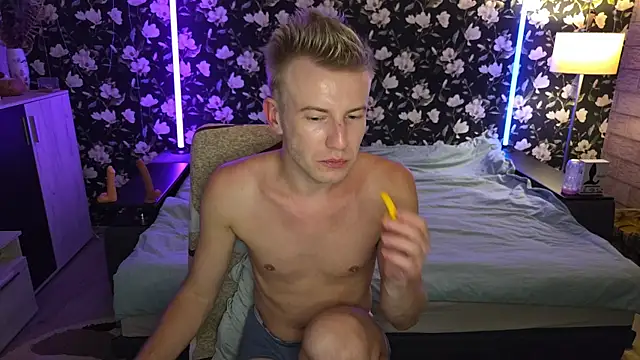Vuitton Live XXX-Chat