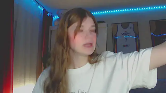 Klementa: онлайн-секс-чат