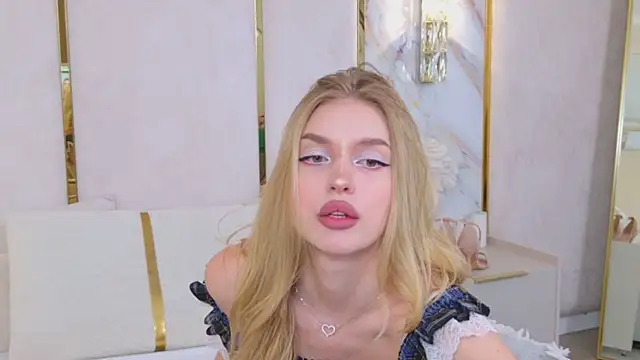JenniNellson Adlı Modelin Canlı XXX Sohbeti