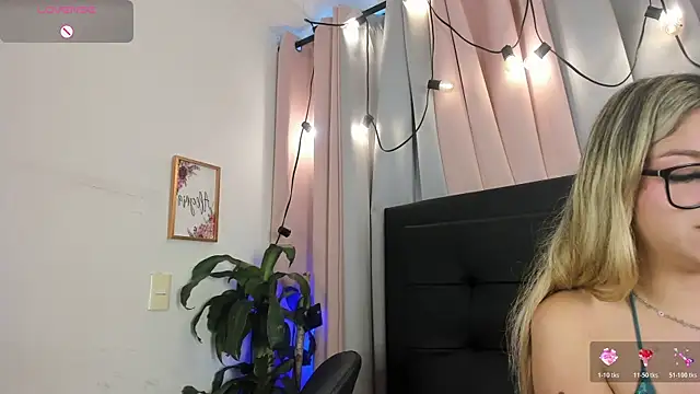 Eli_Rouss' Live XXX Chat