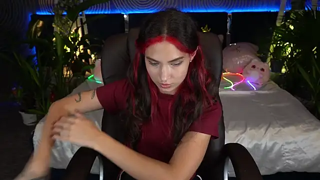 צ'אט XXX בשידור חי של BabyFlowerr