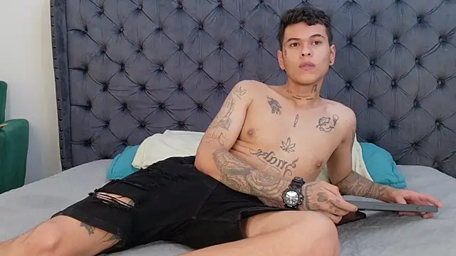 rosse_dredd Show in webcam