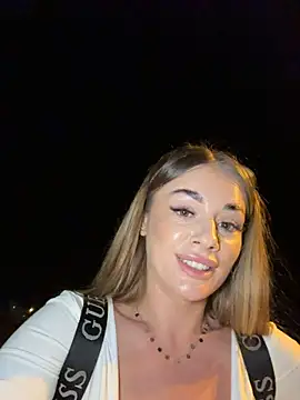 IsabellaEtthan – Naživo XXX chat
