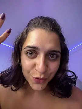 Chat +18 de Aliciia777 ao vivo