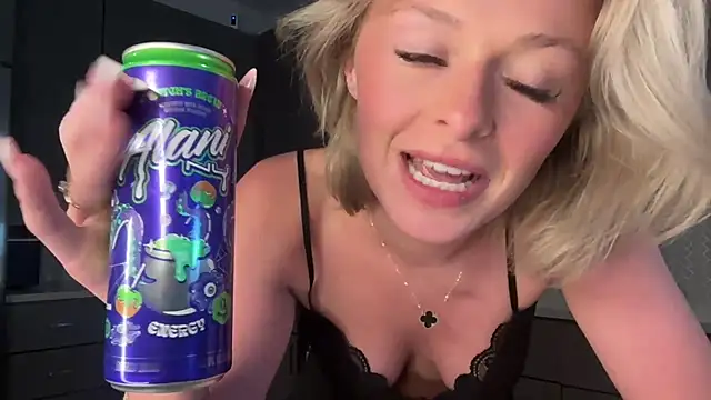 piperrae's Webcam Show