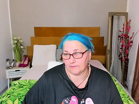 Sugarmommy_69X Chat XXX in diretta