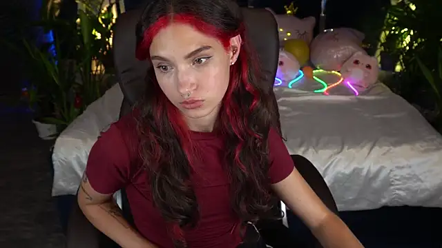 XXX chat uživo modela BabyFlowerr