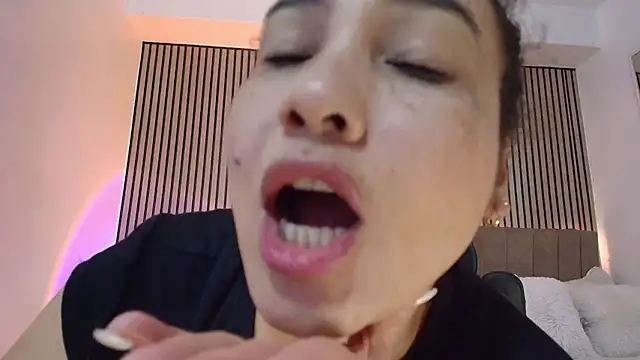 JuliRamirez Live XXX Chat