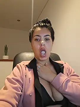 Luianna Live XXX-Chat