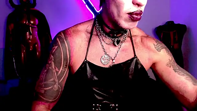 XXX chat uživo modela LILITHMADAME