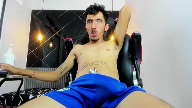 Chatroom XXX en direct de DylanAnderson1