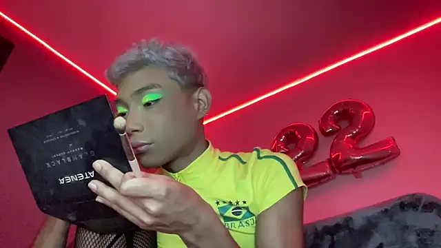 alejo_cute Adlı Modelin Canlı XXX Sohbeti