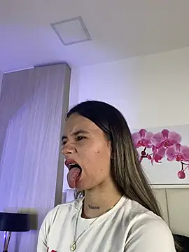 JuliaColemann 라이브 XXX 채팅