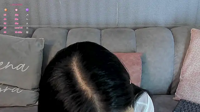 laraa_jeean – Naživo XXX chat