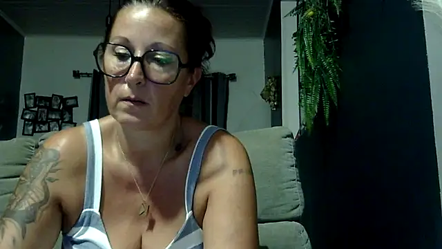 feline27's Webcam Show