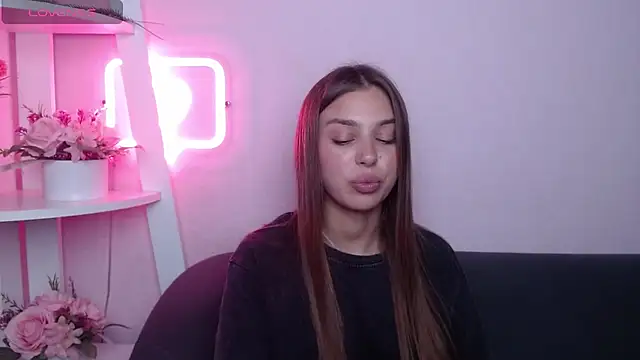 แชท XXX สดของ MilanaAngelAs