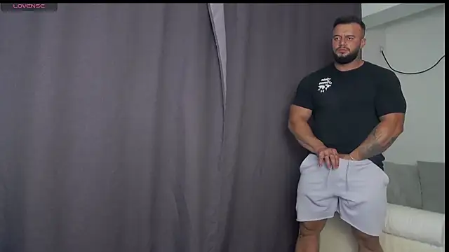 RickyMiami1 Adlı Modelin Canlı XXX Sohbeti