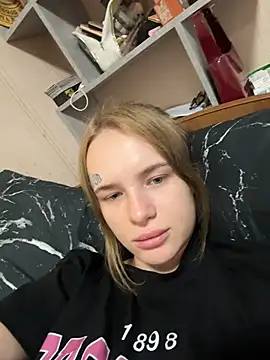 LeinaWoluers – Naživo XXX chat