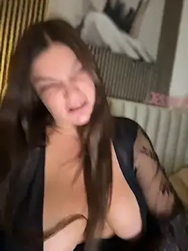 JessycaFlame: διαδικτυακό σόου στην κάμερα