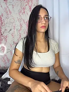 UrNewFantasy XXX чат на живо