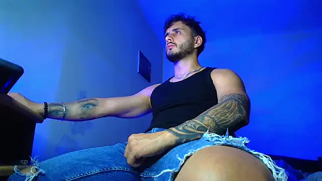 XanderCage99 XXX чат на живо