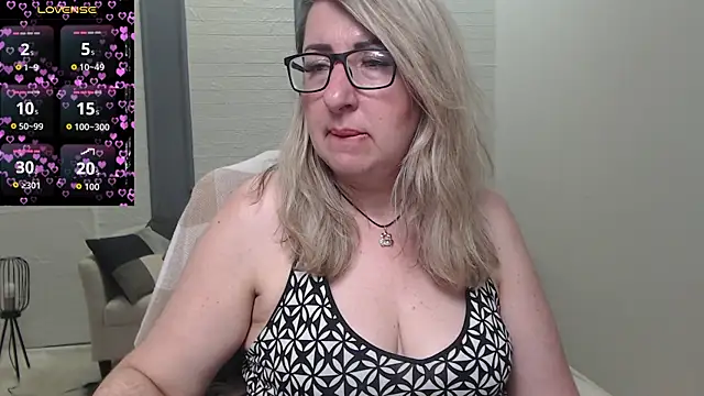 Chat XXX Live KKMimiKK