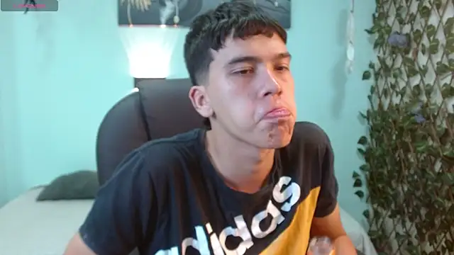 Chat +18 de jac_cox ao vivo