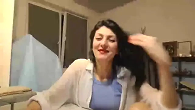 צ'אט XXX בשידור חי של Amirahss