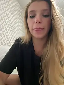adel_secret Adlı Modelin Canlı XXX Sohbeti